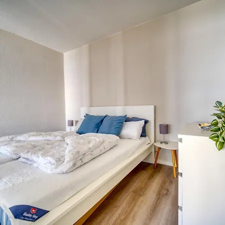 - Haus E, App 0e1007